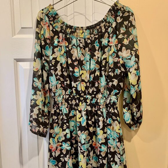 Pretty and Colourful Floral Above-knee (On/Off-the-Shoulder) Dress (NWOT) - Picture 4 of 6